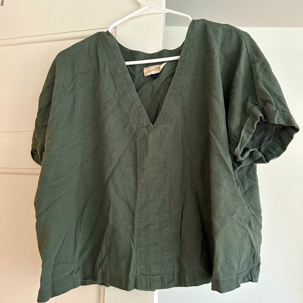 Green crop top size XL